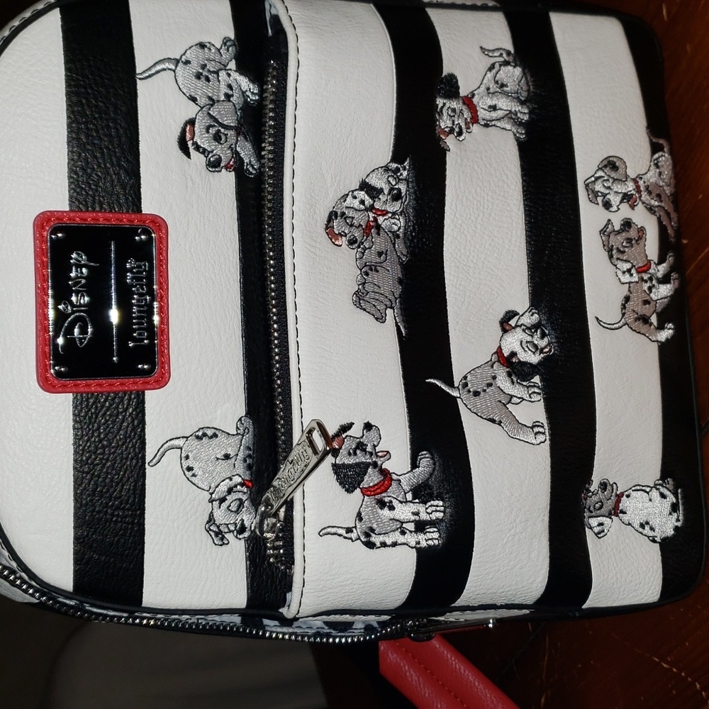 DISNEY - 101 Dalmations Loungefly- Mini backpack